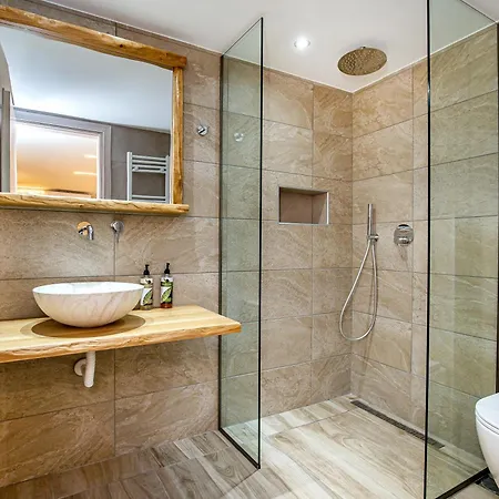 Apartment Theros Easy Living *