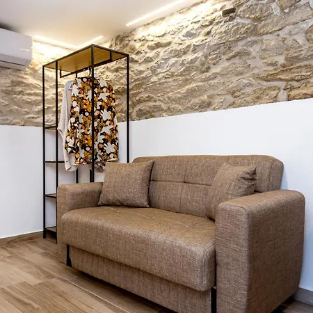 Theros Easy Living *