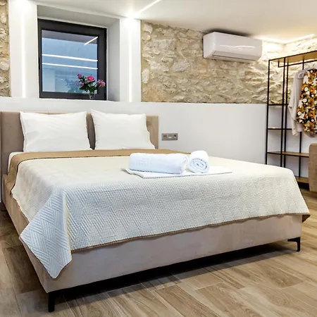 Theros Easy Living Apartment *