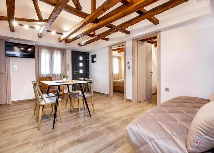 Theros Easy Living Apartamento